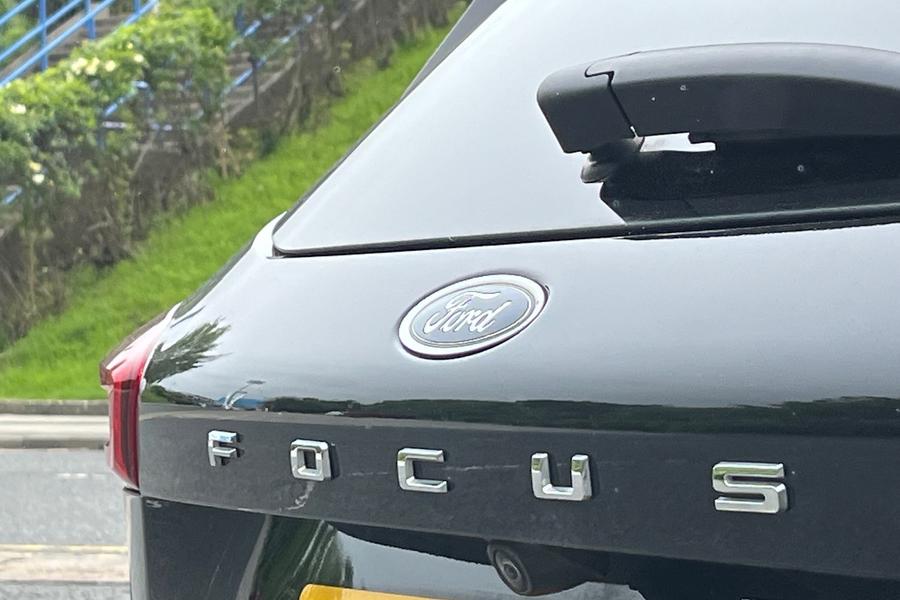 Ford Focus Photo autoimg-53ead9450d06e1c8a710ba160162a1498d2d6e78.jpg