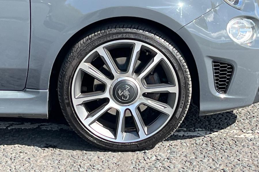 Abarth 595 Photo autoimg-53edcdfc2c96472b61166dc81104dbd3a18a900b.jpg