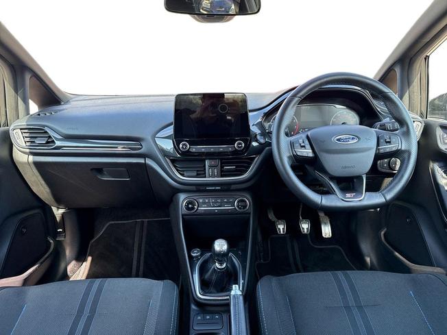 FORD Fiesta Photo 10