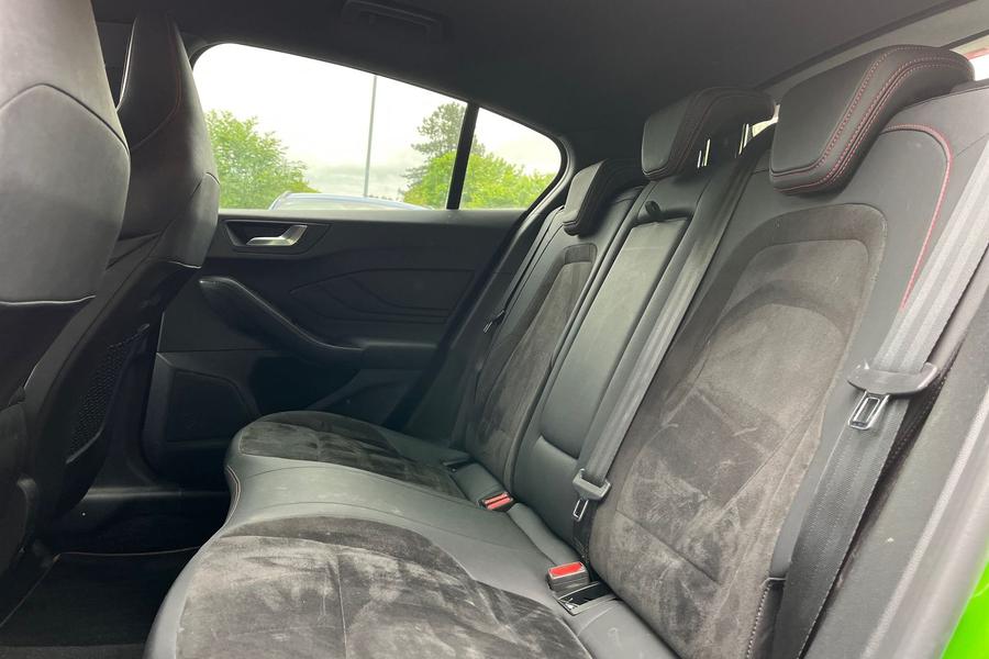 Ford Focus Photo autoimg-53f1ec42a8294647dd853b71819005a7a01df7a9.jpg