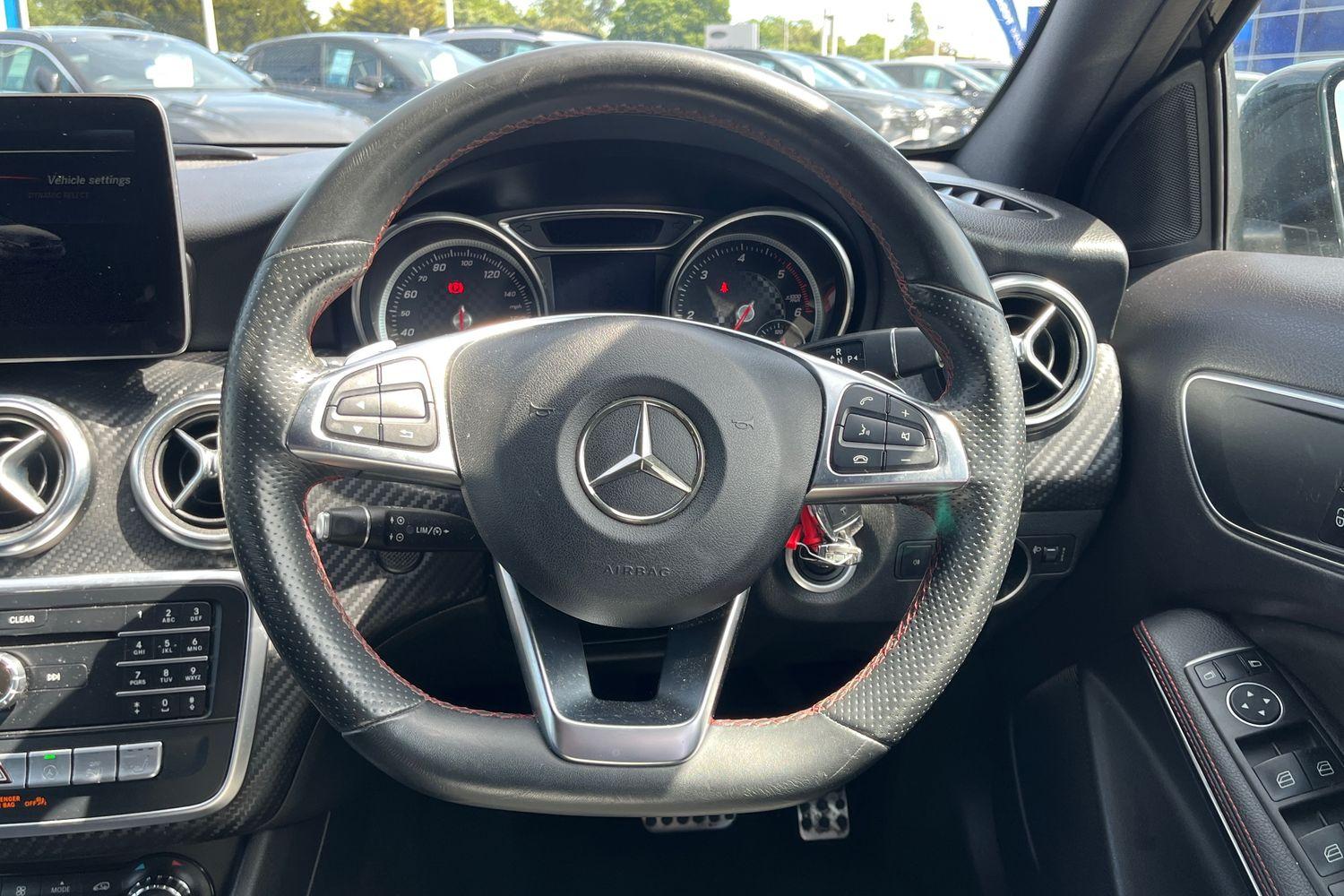 Mercedes-Benz A CLASS Photo 11