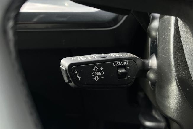 AUDI Q4 e-tron Photo 41