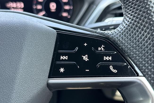 AUDI Q4 E-Tron Photo 17