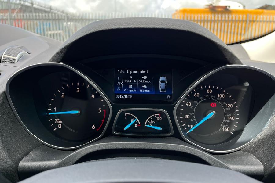 Ford KUGA Photo autoimg-540126542abb310aec856de5b7893bebd22bb857.jpg