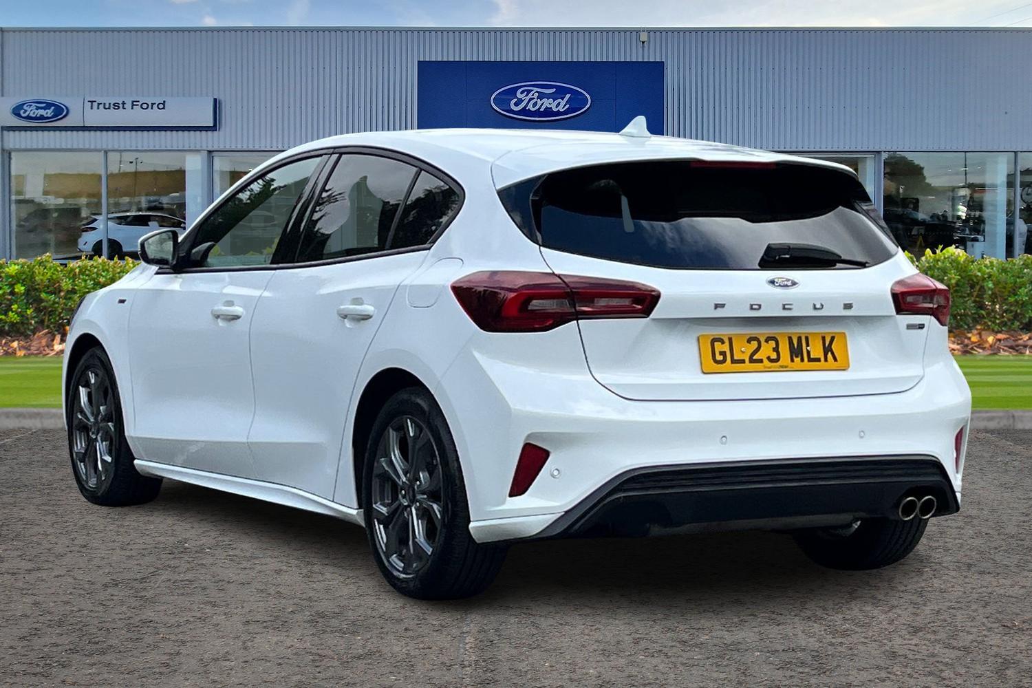 Ford FOCUS Photo 1