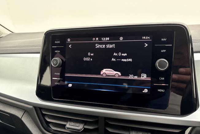 VOLKSWAGEN T-Roc Photo 14