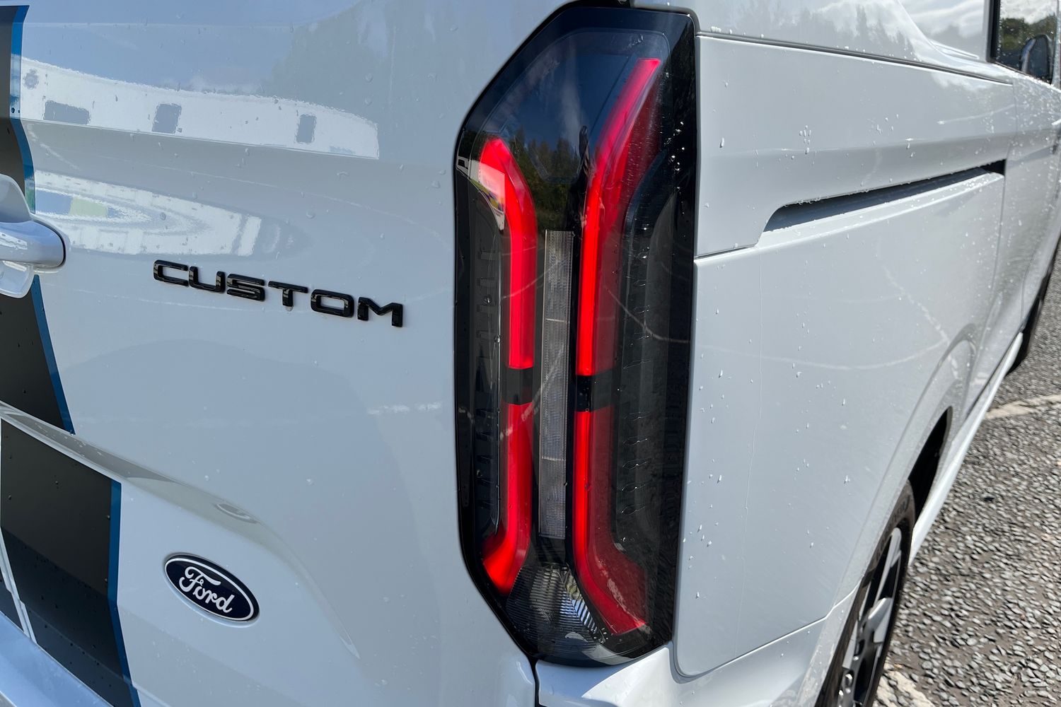 Ford E-TRANSIT CUSTOM Photo 27