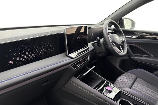 VOLKSWAGEN Tiguan Photo 2