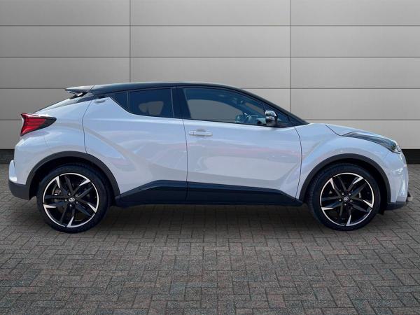 Toyota C-HR Photo autoimg-540e076788228299ff9f8b42023b87530cdcfd3b.jpg