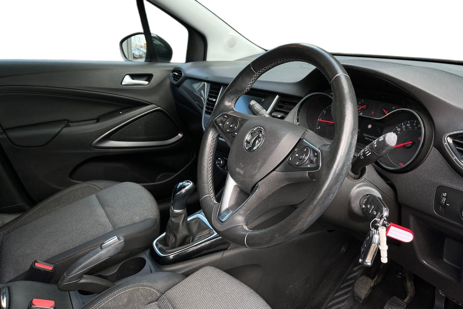 Vauxhall CROSSLAND Photo 8