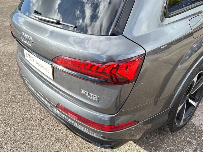 AUDI Q7 Photo 26