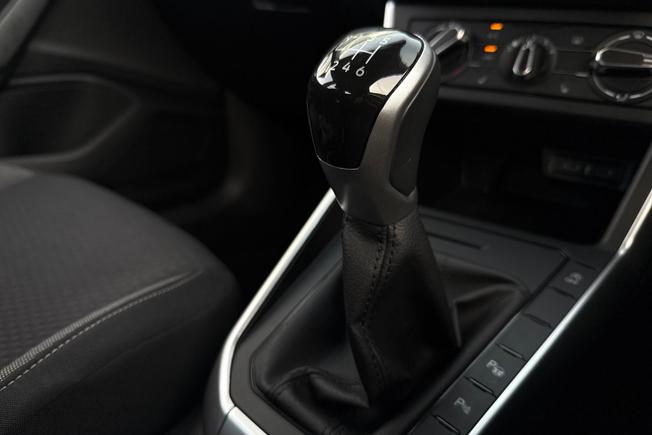 VOLKSWAGEN Taigo Photo 23