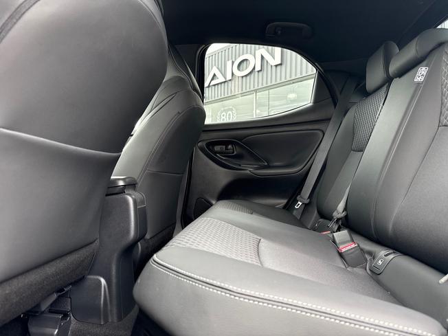 TOYOTA Yaris Photo 39