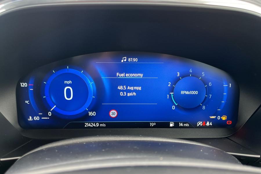 Ford FOCUS Photo autoimg-5422e07ccbb85b0d151c88aa51293bd75e023bf1.jpg