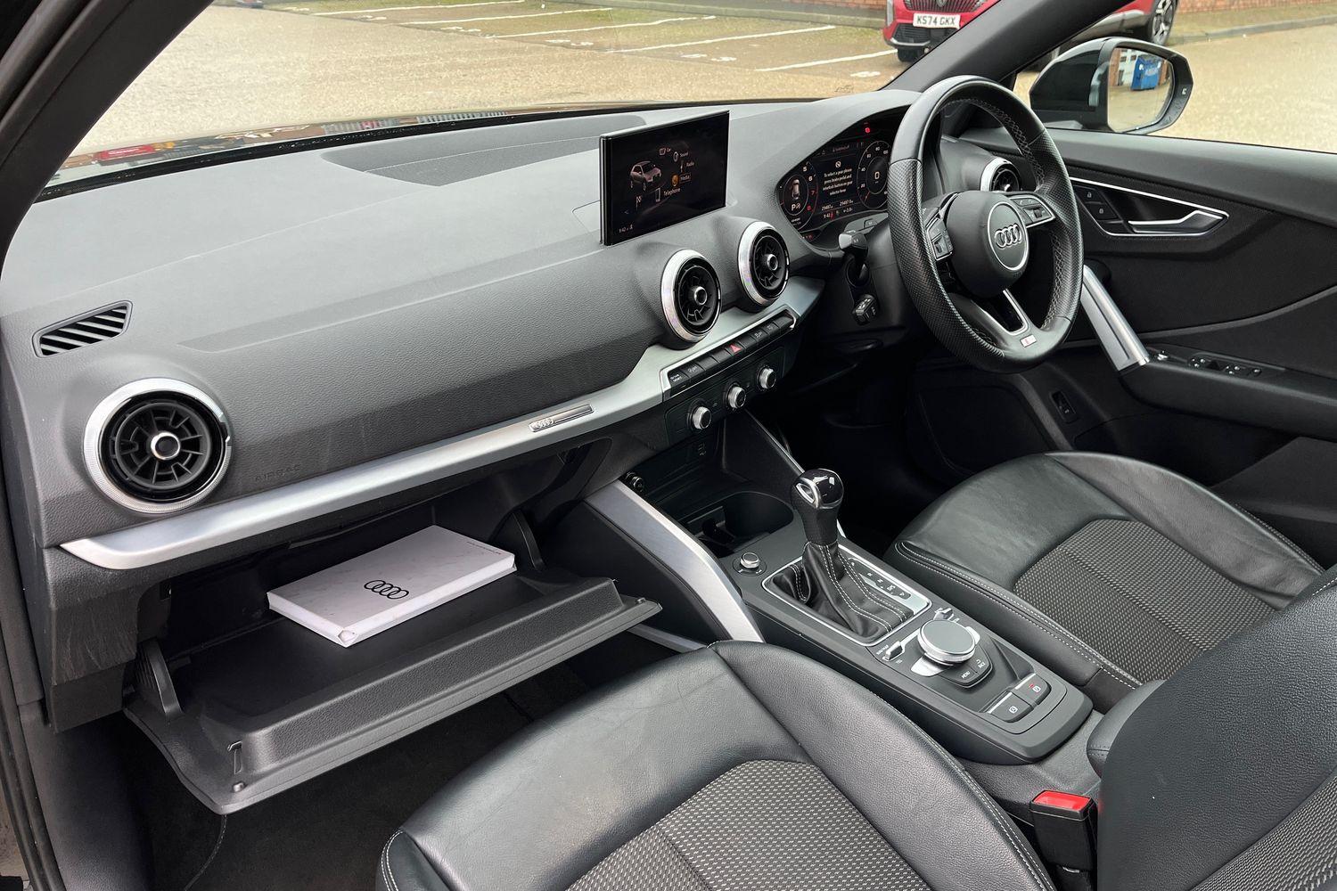 Audi Q2 Photo 36