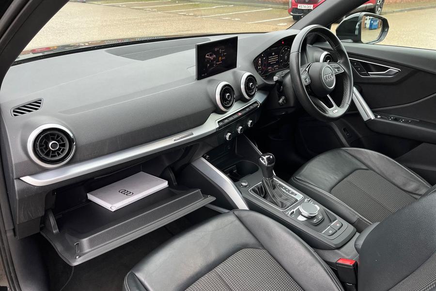 Audi Q2 Photo autoimg-5424a140a2f3ab514656cca0c1cd95995d808a75.jpg