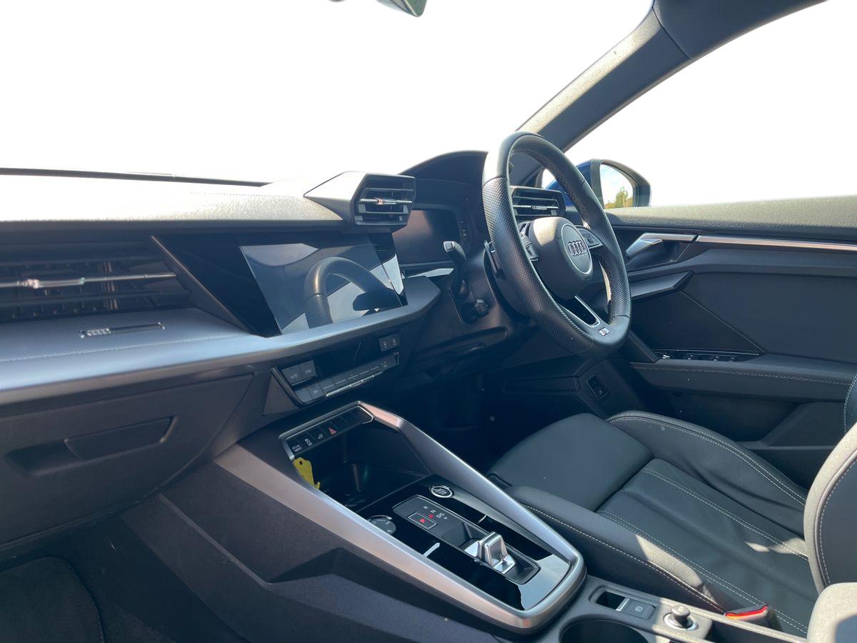 Audi A3 Photo 2