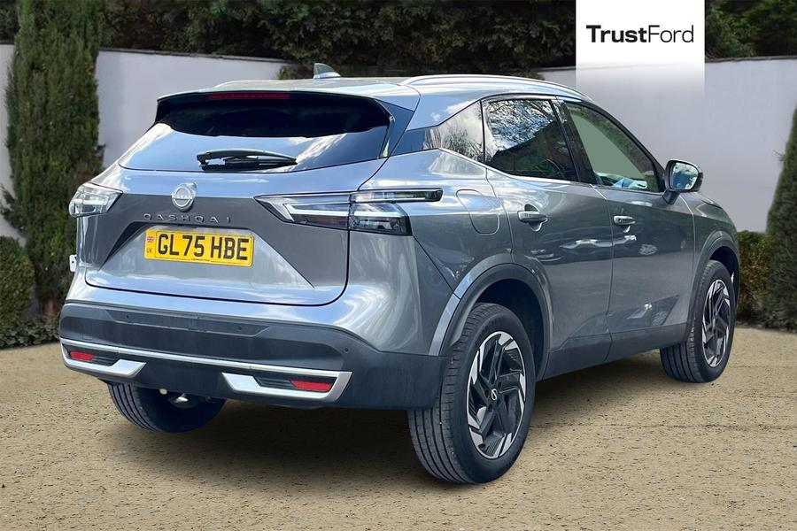 Nissan Qashqai Photo autoimg-543138e4e1bcf78abb6697bfb5683b8c97645f4a.jpg