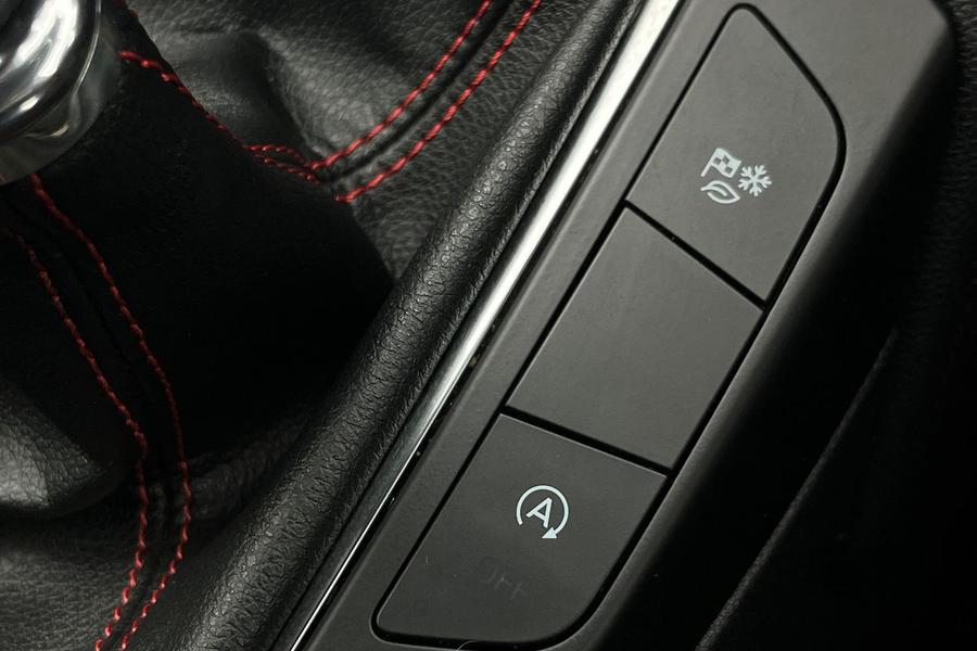Ford Kuga Photo autoimg-54315d2e0ca154d3269ce895f5c4f73a7553c4f6.jpg