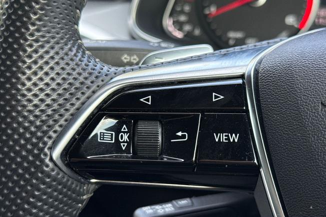 AUDI A6 Avant Photo 16