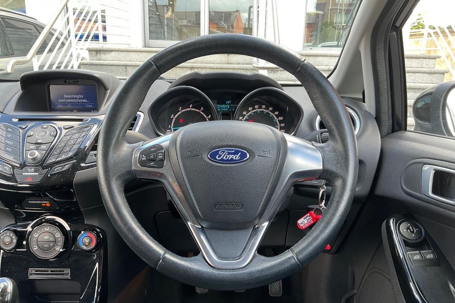 Ford FIESTA Photo autoimg-543498cca9fa1d8ac022b6bbb5e3800819ac704c.jpg