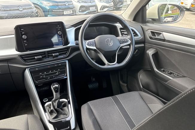 VOLKSWAGEN T-Roc Photo 37
