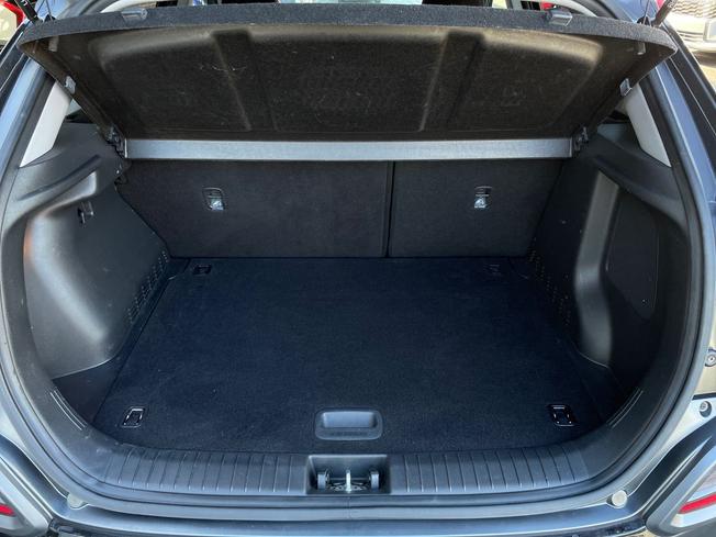 HYUNDAI Kona Photo 12