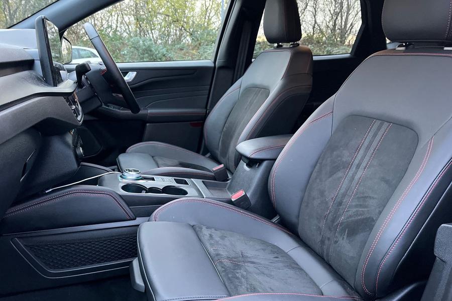 Ford KUGA Photo autoimg-5439572473a64c0fa174a8f5132d72cfac32d14d.jpg