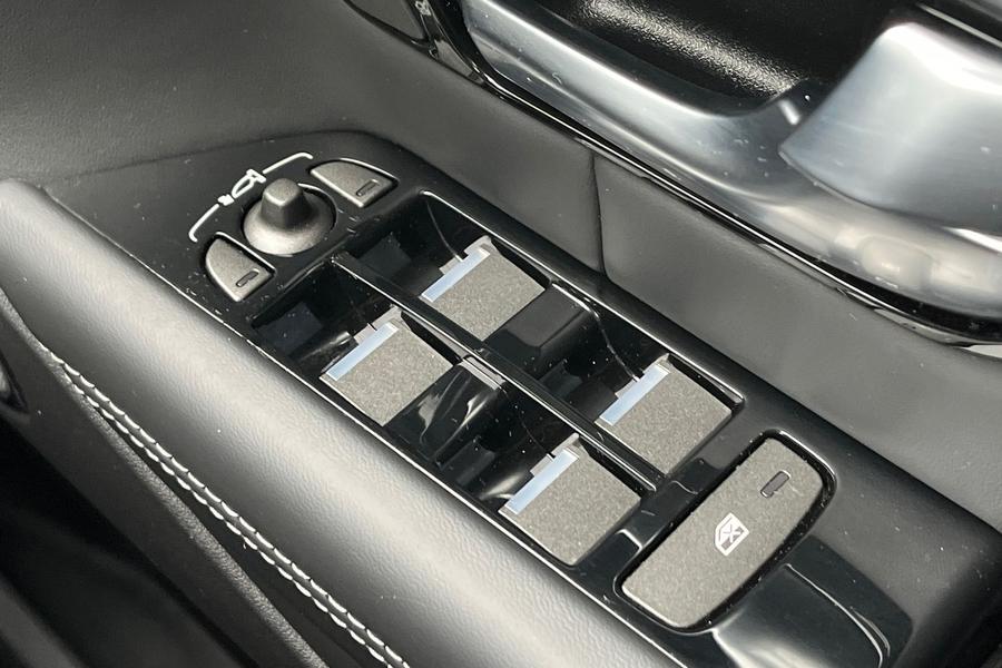 Land Rover RANGE ROVER EVOQUE Photo autoimg-543966bac211ef706b075bab18fb1260423b6aa5.jpg