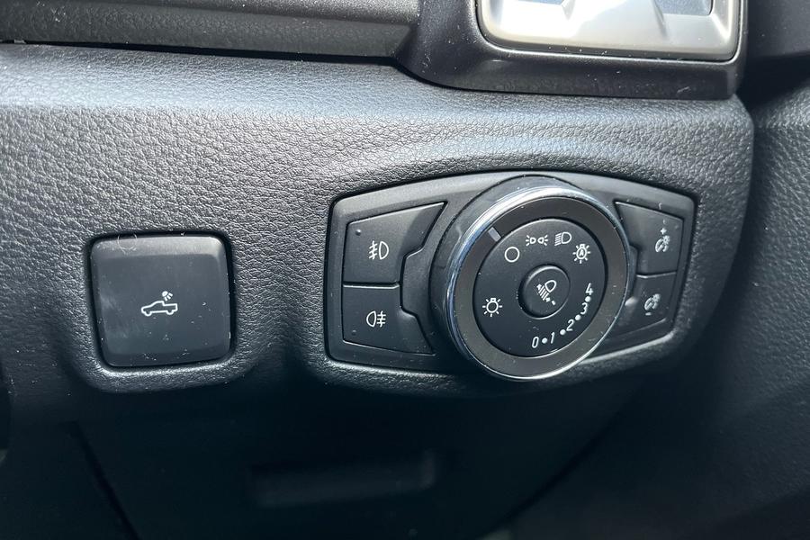 Ford RANGER Photo autoimg-543a3a350c1c7596d170ad549d2a08861764b65b.jpg