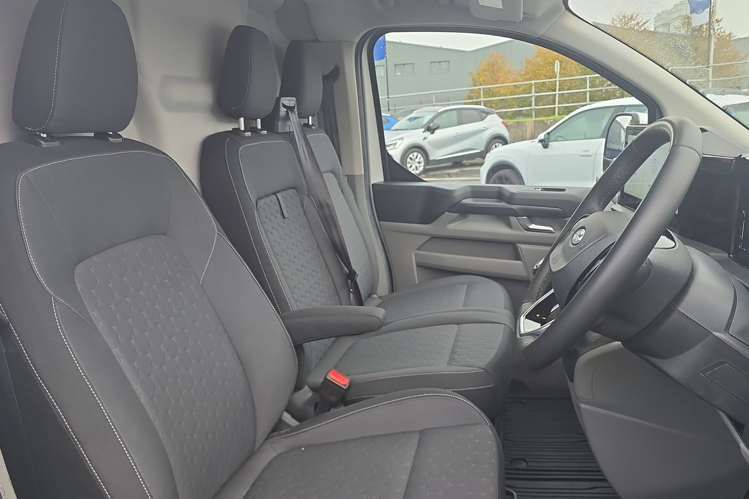 Ford TRANSIT CUSTOM Photo 17