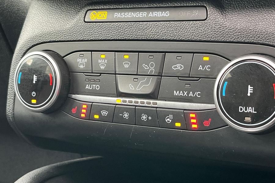 Ford KUGA Photo autoimg-543f3b8a52d59414382e849142db9c2625e688eb.jpg