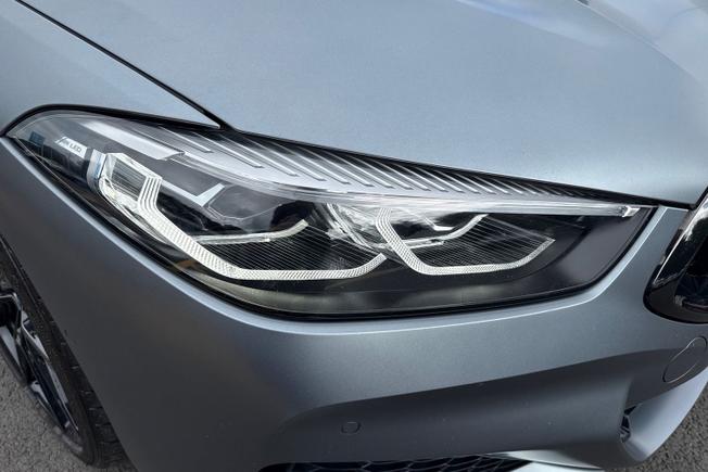BMW 8 Series Photo 19