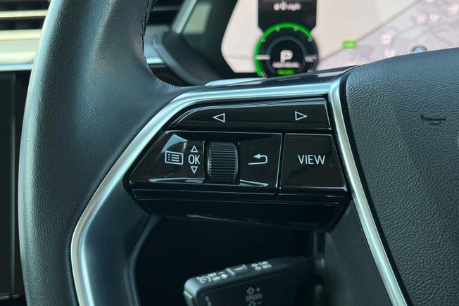 Audi e-tron Photo 16