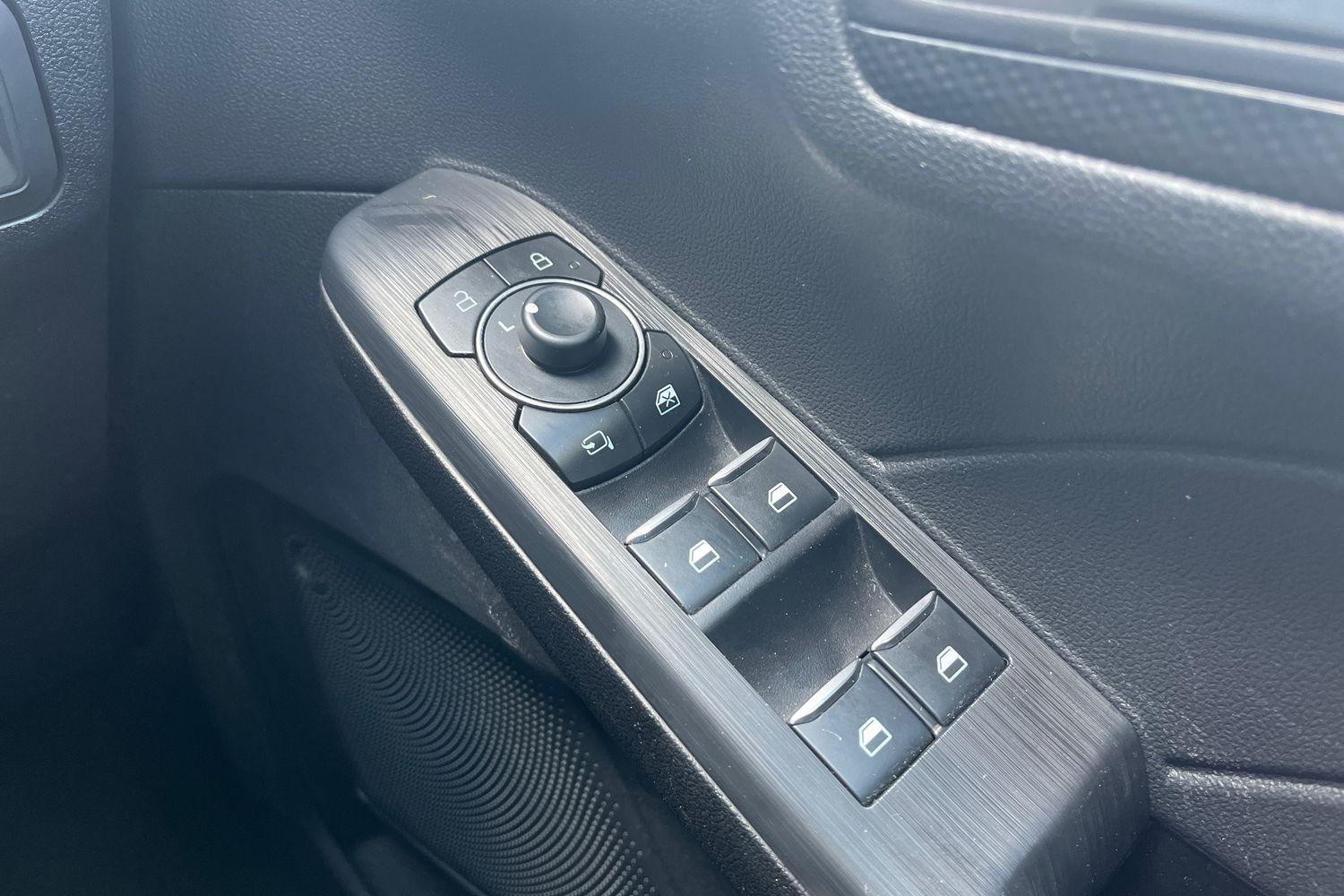 Ford KUGA Photo 15