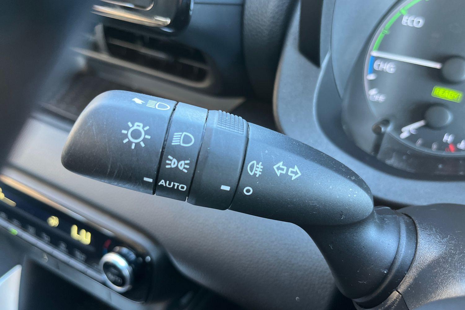 Toyota YARIS Photo 13