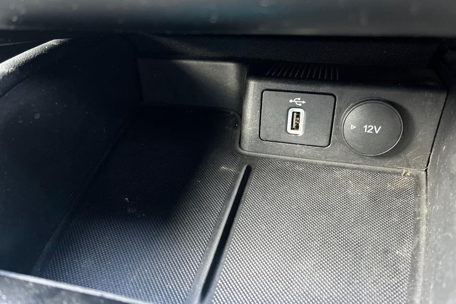 Ford FOCUS Photo autoimg-5452b5966889783826ec033d0a7753281062f990.jpg