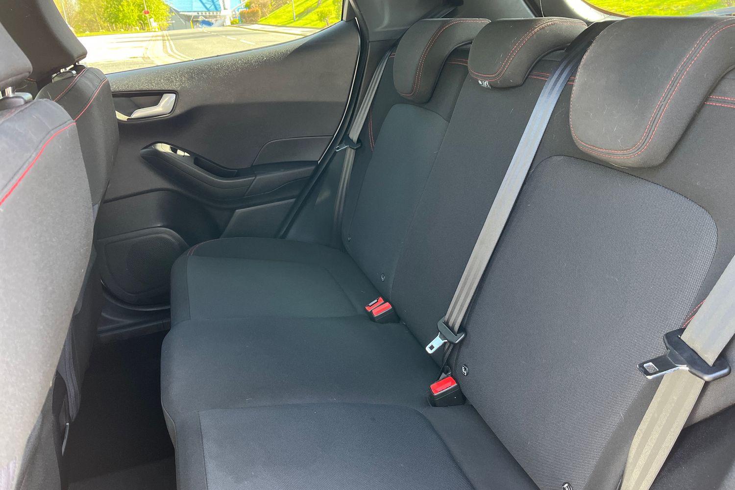 Ford FIESTA Photo 35