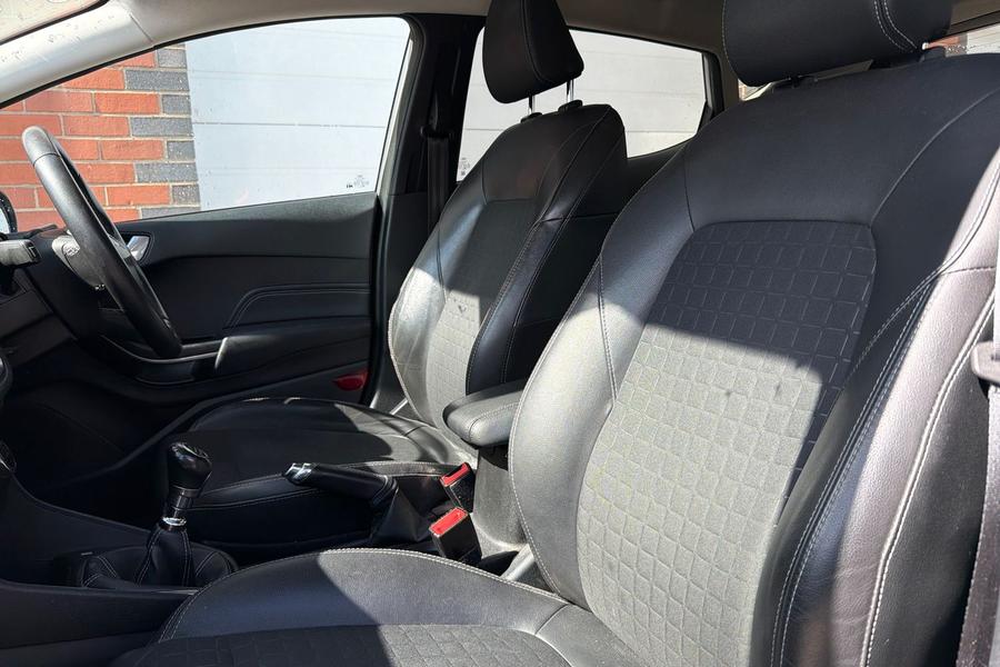 Ford FIESTA Photo autoimg-54569f145b7e735c6eca31efef1fae919fccb3c8.jpg