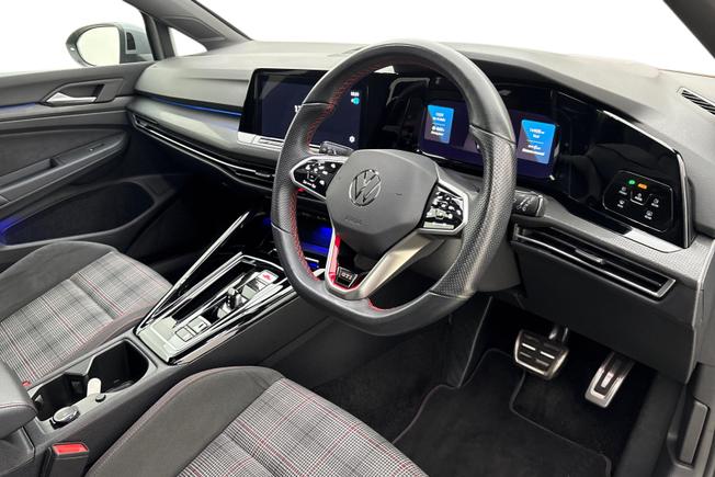 VOLKSWAGEN Golf Photo 6