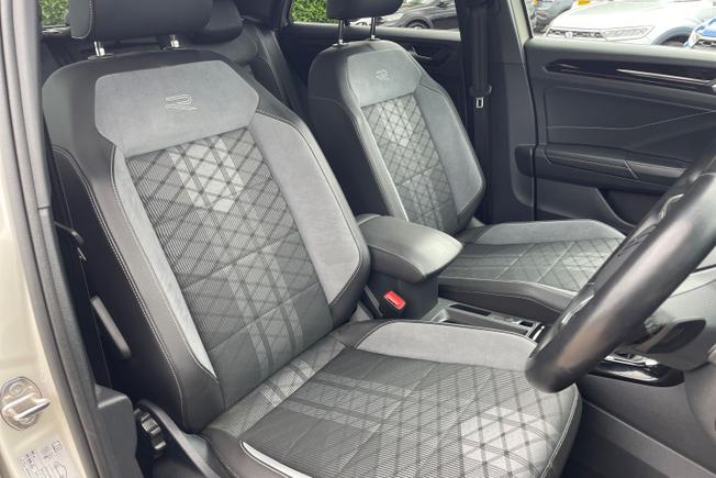 VOLKSWAGEN T-Roc Photo 27