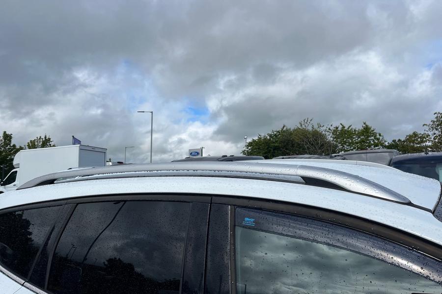 Ford Kuga Photo autoimg-5459bc78596d02982260d909af44948ab3754448.jpg