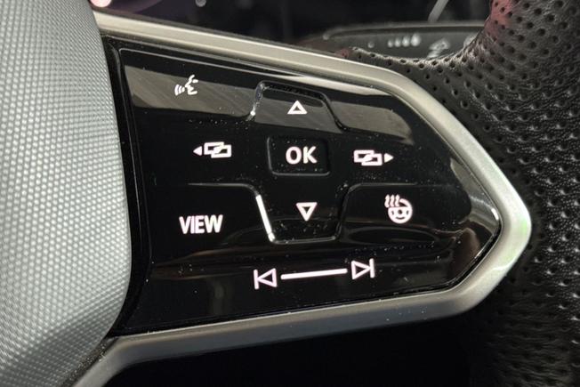 VOLKSWAGEN Golf Photo 17