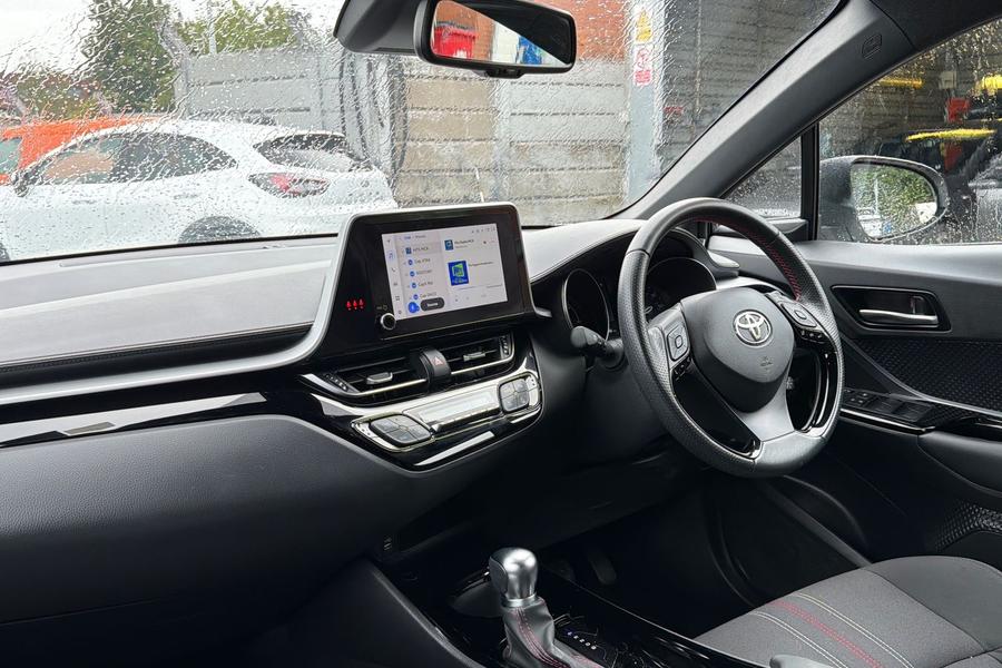 Toyota C-HR Photo autoimg-546215475f727c079a6571a3024a688b0a3b9a12.jpg