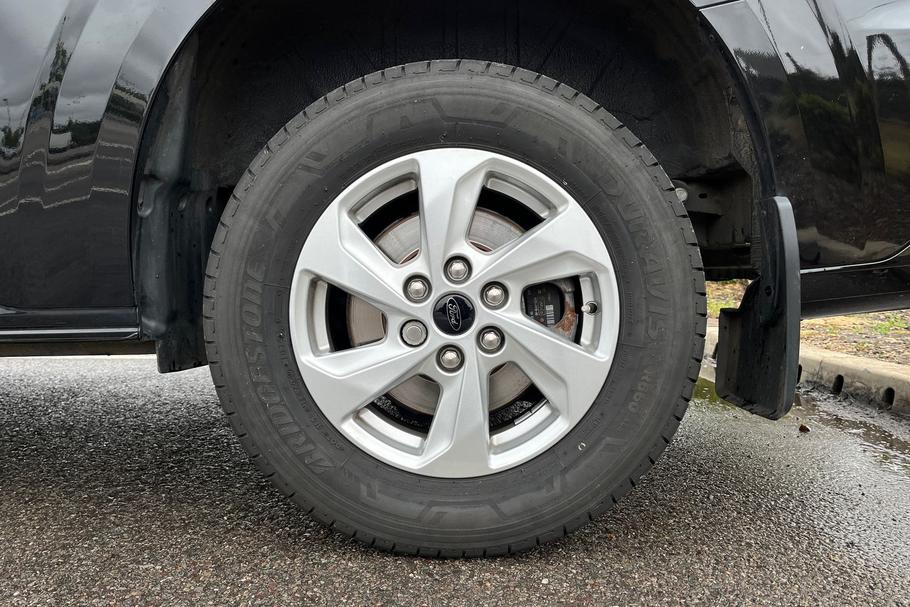Used Ford TRANSIT CUSTOM WO25UHR 22