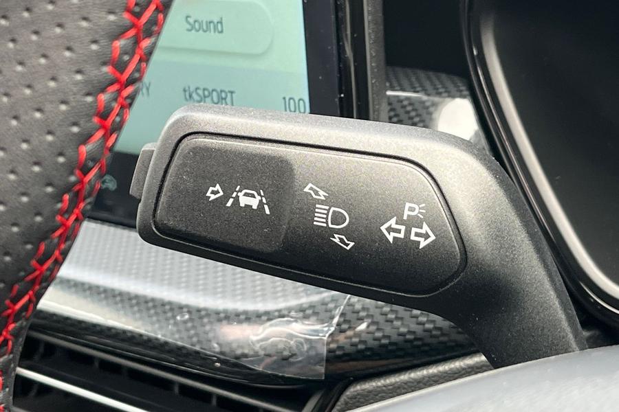 Ford FOCUS Photo autoimg-54653af85f5021c1d7b9d23b28f0d54d430659df.jpg