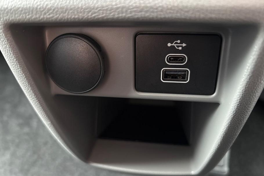 Used Ford TRANSIT CUSTOM WR75UYN 38
