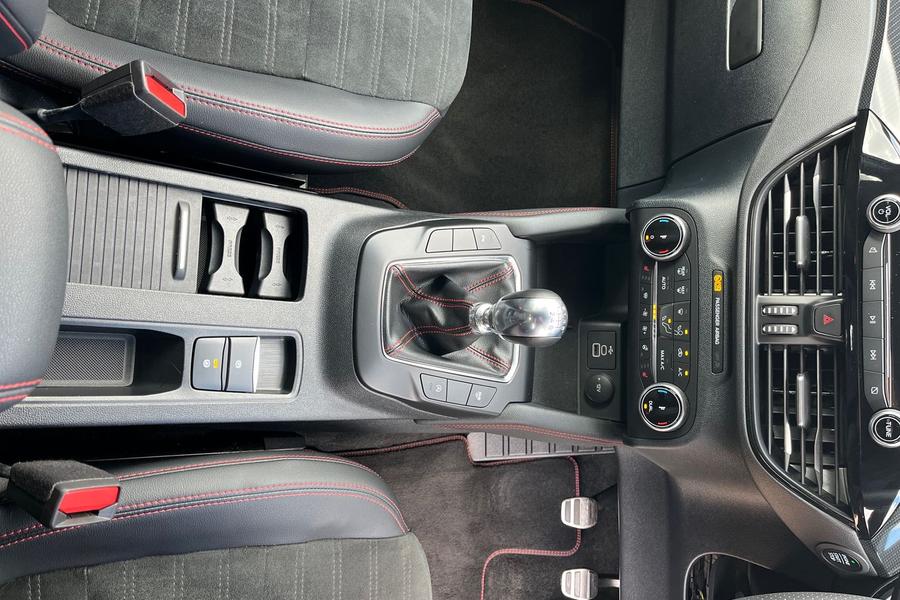 Ford Kuga Photo autoimg-5465fb81ed78866268a6ddeae9e5e7d341f970f3.jpg