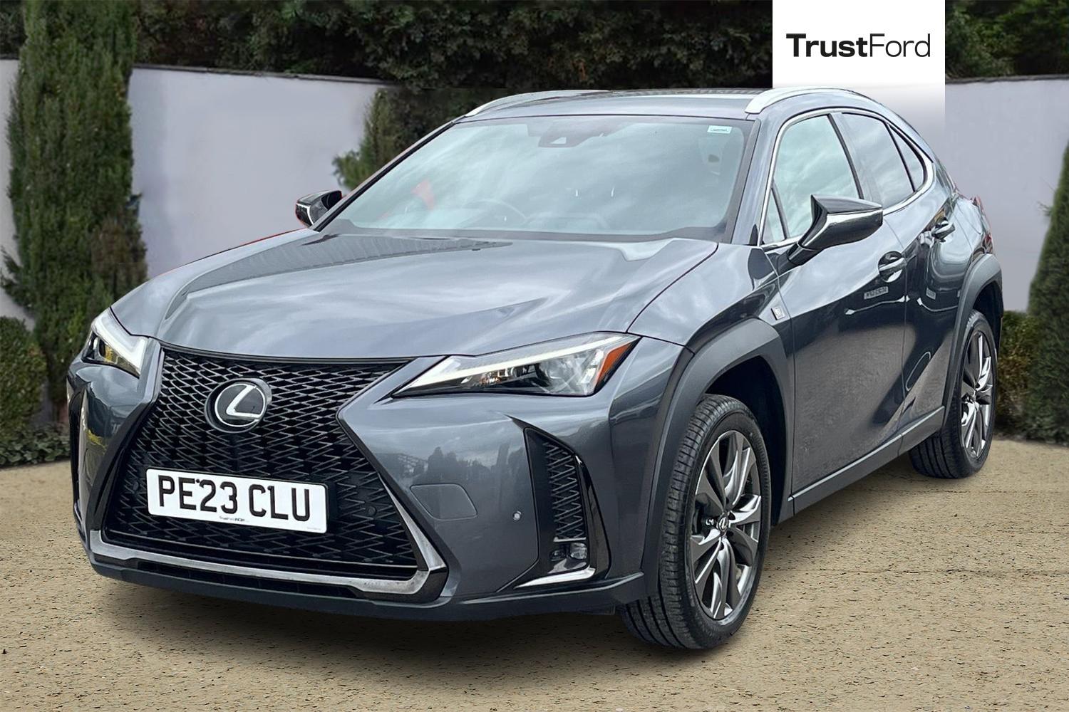 Lexus UX Photo 4