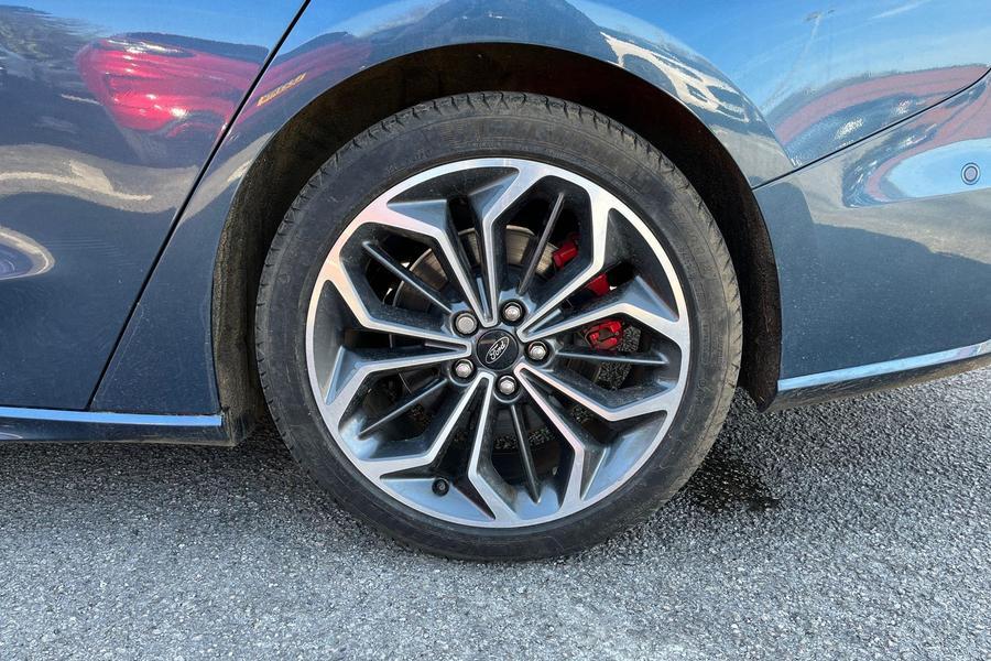 Ford Focus Photo autoimg-546962926e20fa24ce9e3328cdfbef7b9315e853.jpg
